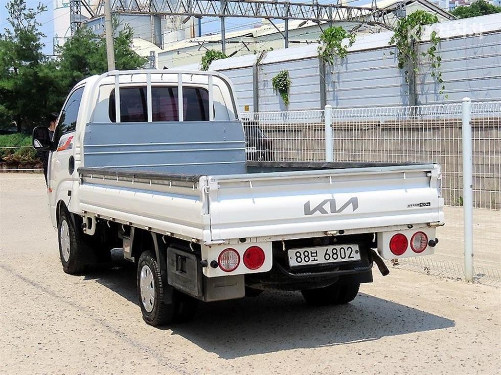 2018 - kia bongo iii
