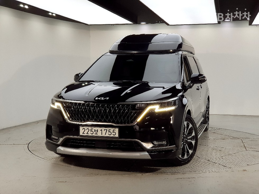2023 - kia carnival