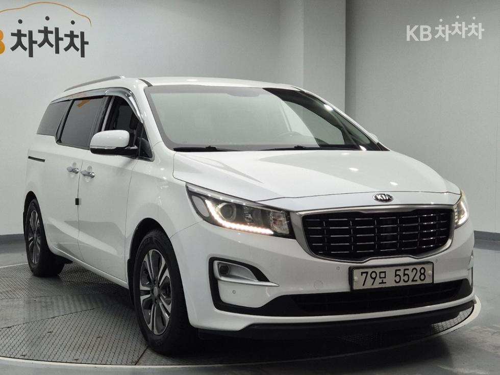 2019 - kia carnival