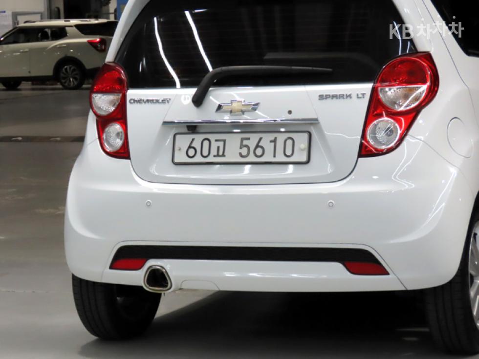 Chevrolet Spark — miniaturë 17