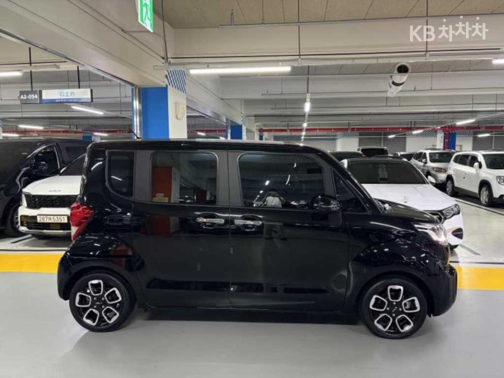 2022 - kia ray