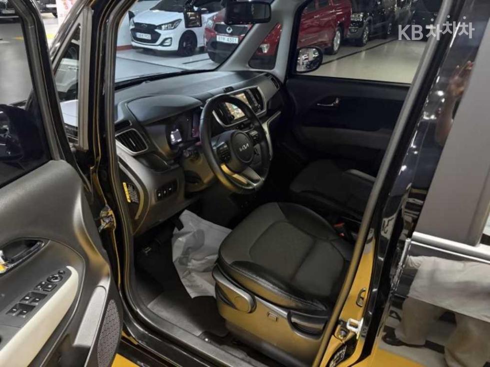 2022 - kia ray