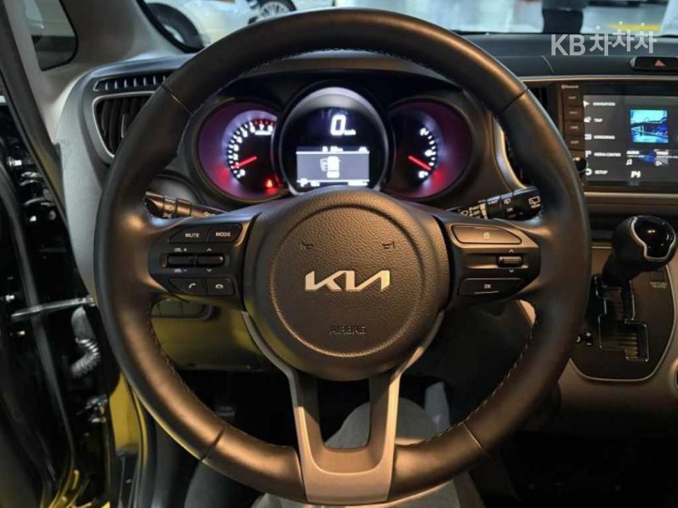 2022 - kia ray