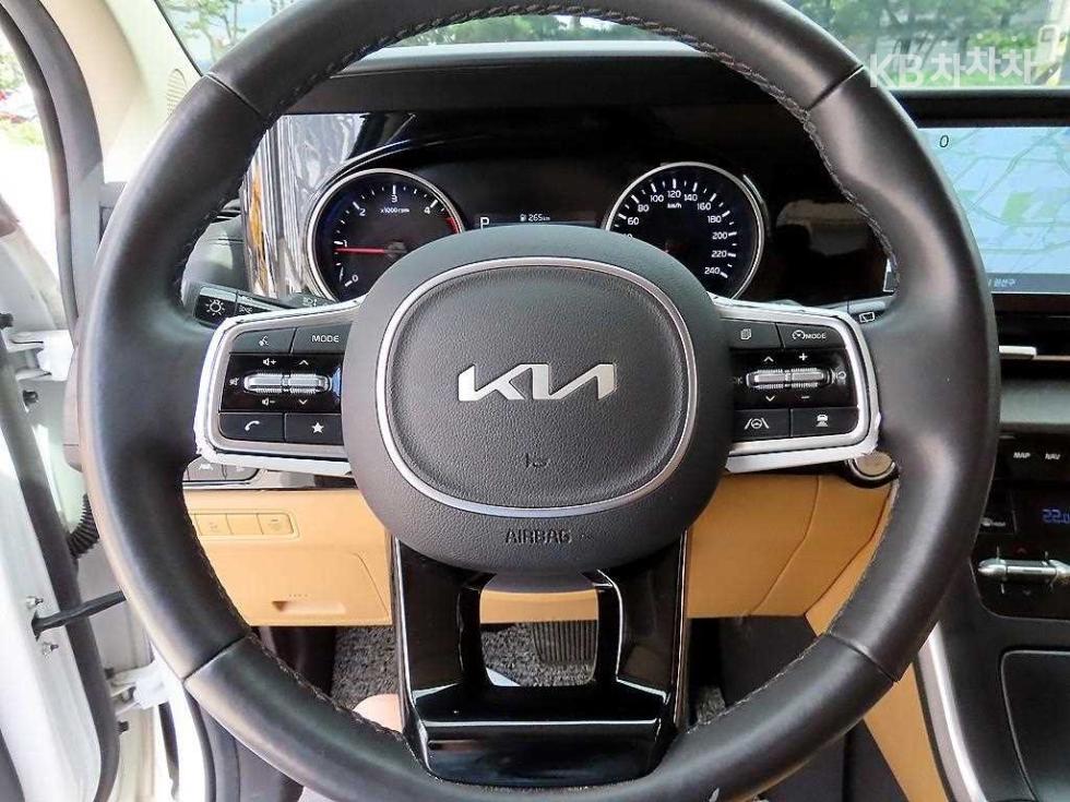 2023 - kia carnival