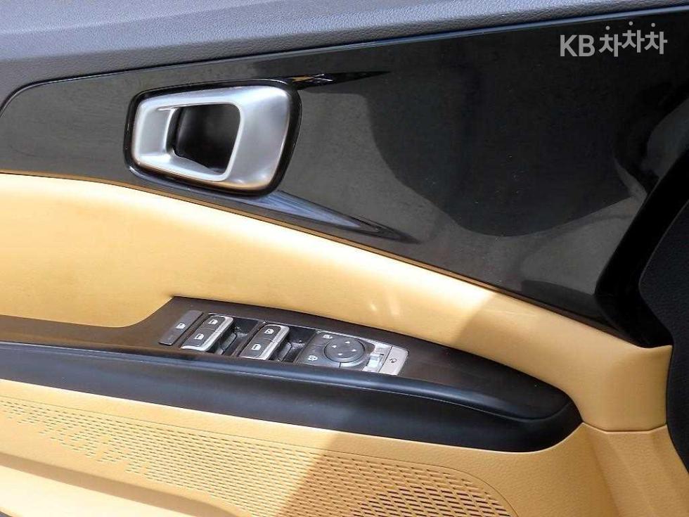 2023 - kia carnival