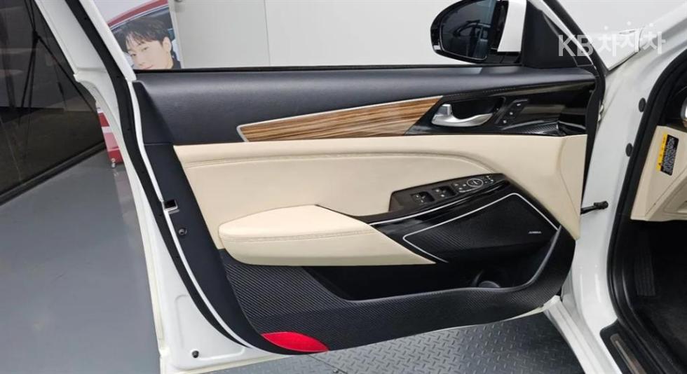 2017 - kia k7