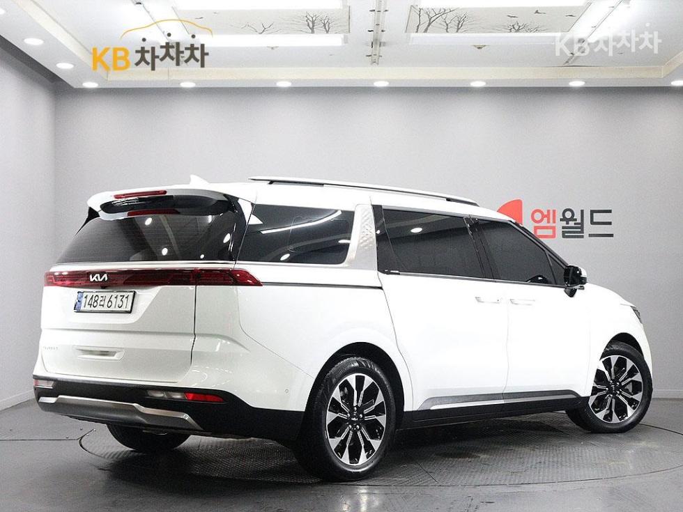 2022 - kia carnival