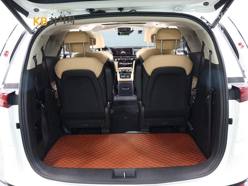 2022 - kia carnival