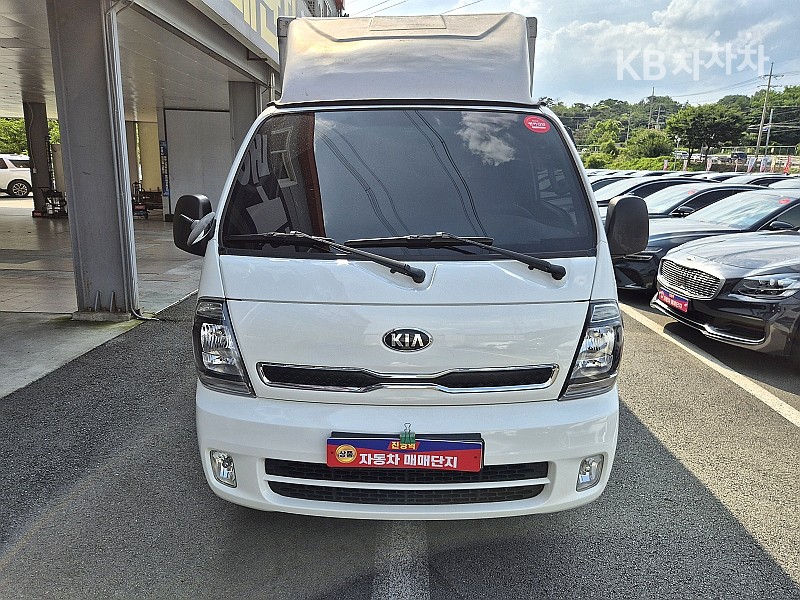2020 - kia bongo iii