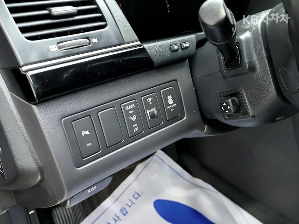 2010 - kia opirus