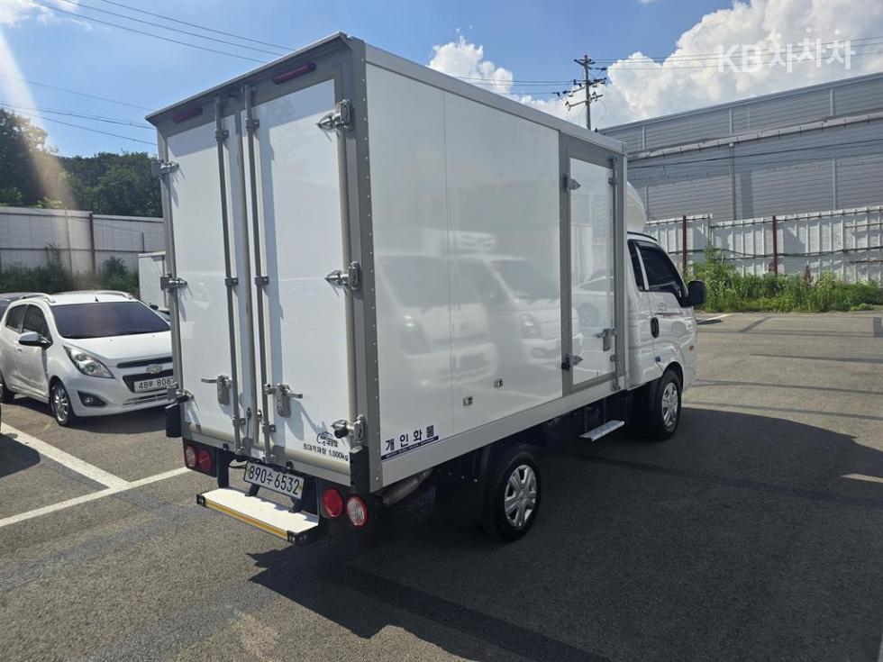 2025 - kia bongo iii