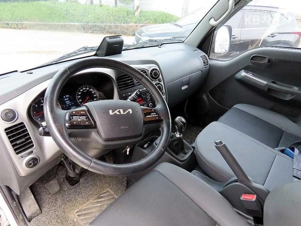 2024 - kia bongo iii