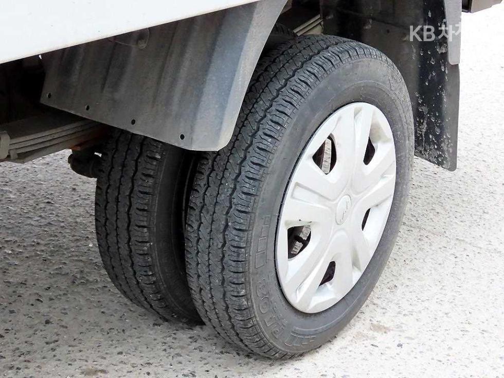 2024 - kia bongo iii