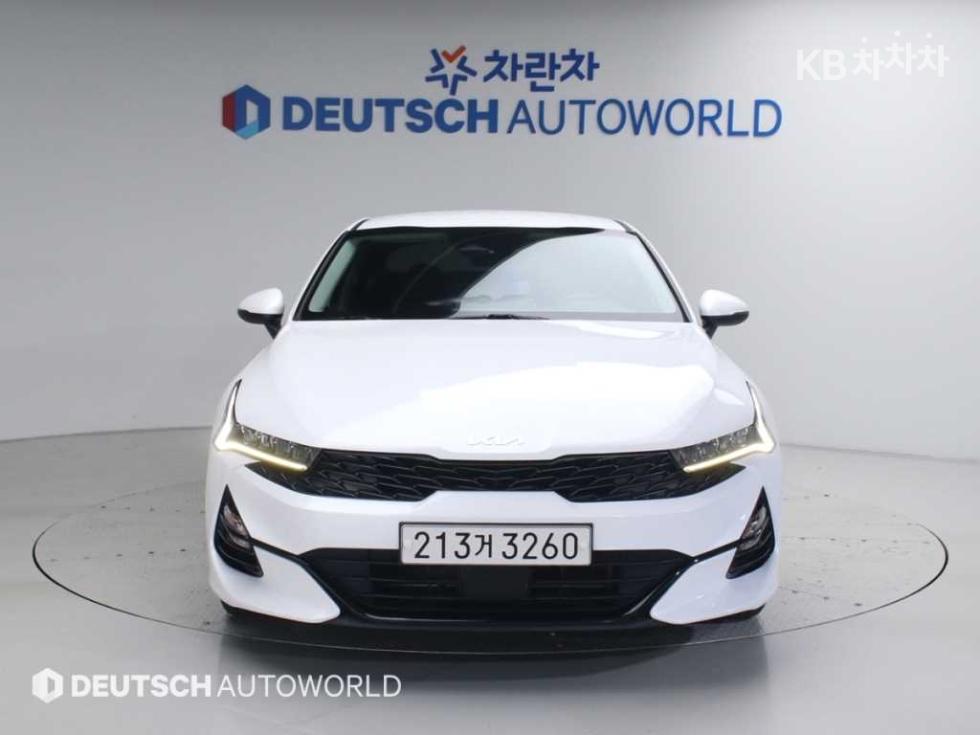 2022 - kia k5