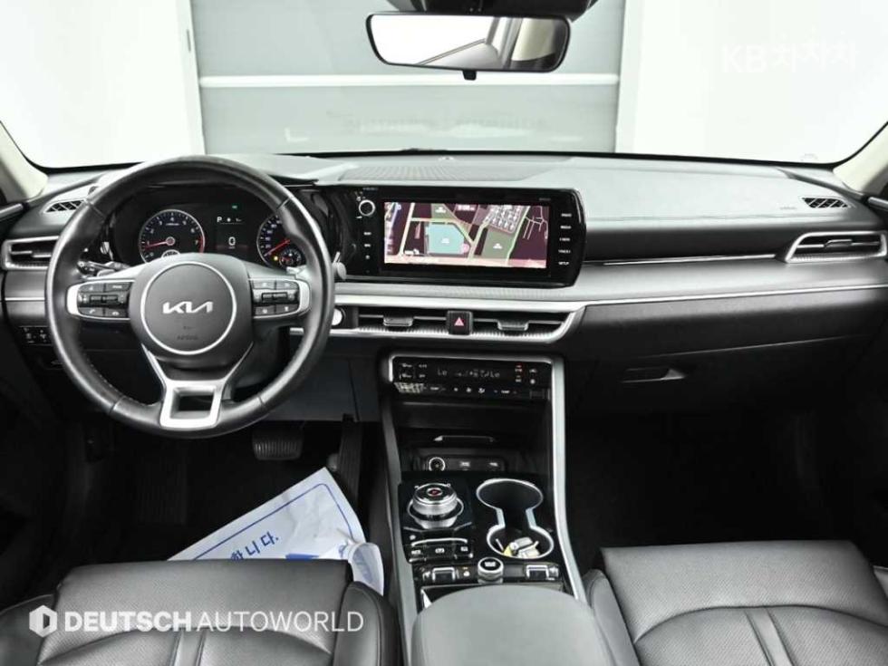 2022 - kia k5