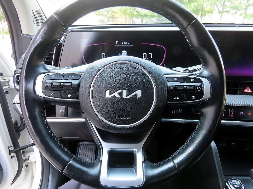 2022 - kia sportage