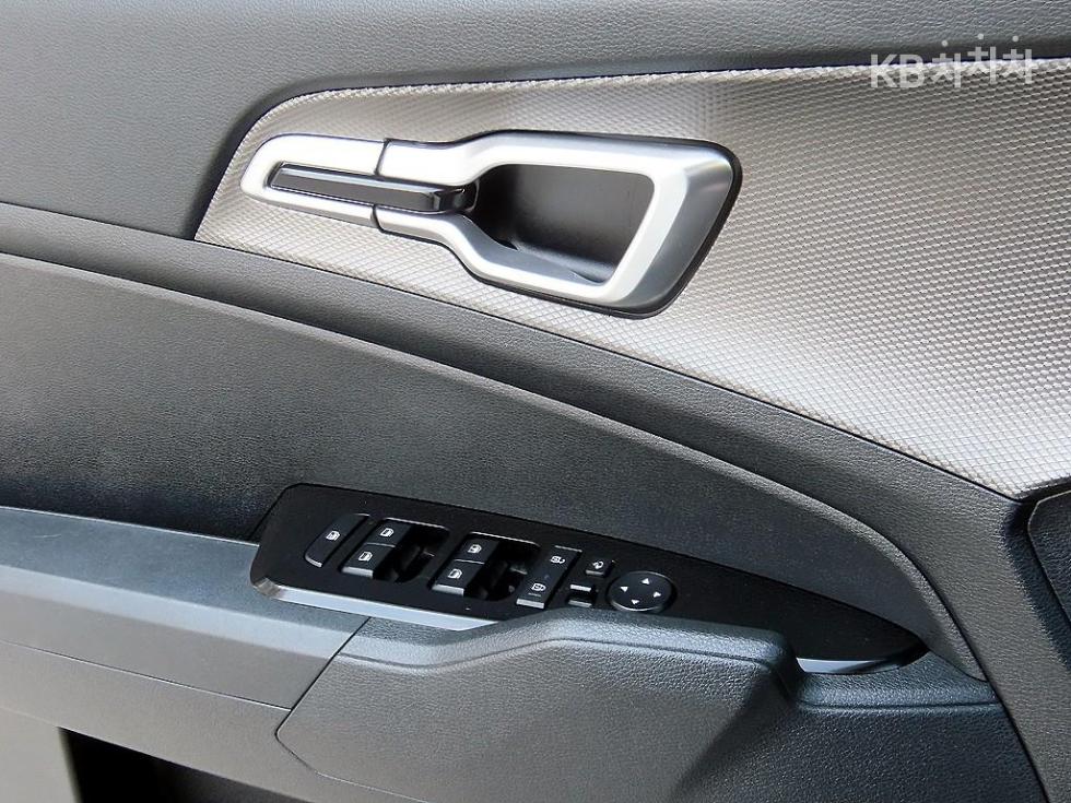 2022 - kia sportage