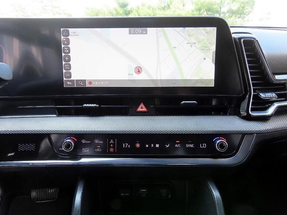 2022 - kia sportage