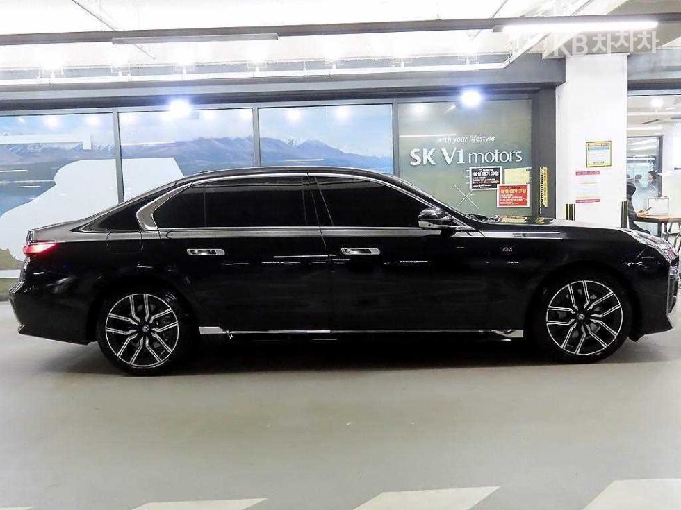 BMW 7er — miniaturë 3