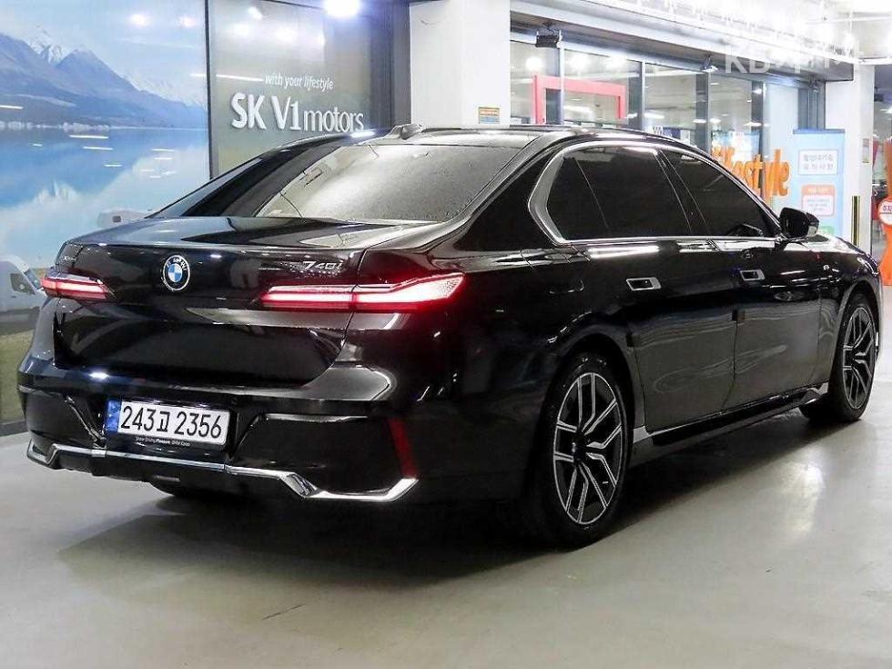 BMW 7er — miniaturë 4