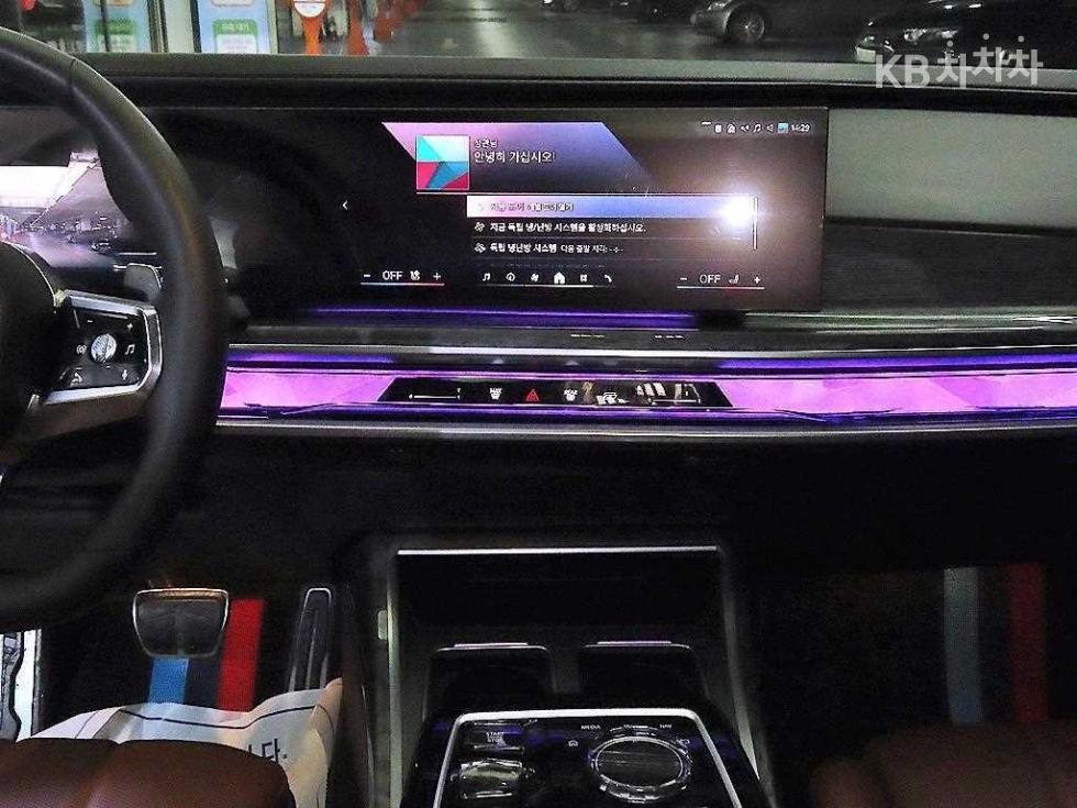 BMW 7er — miniaturë 11