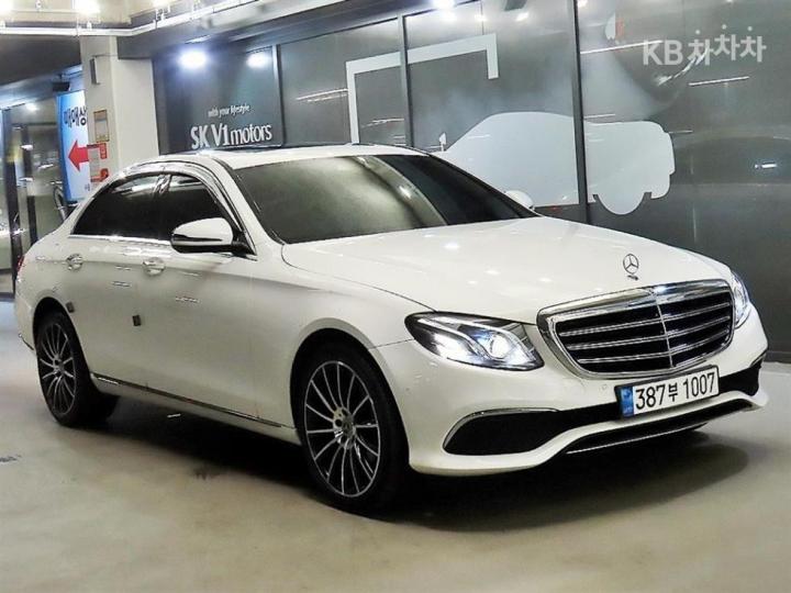 Mercedes-Benz E-klasse e220d avantgarde — foto 1