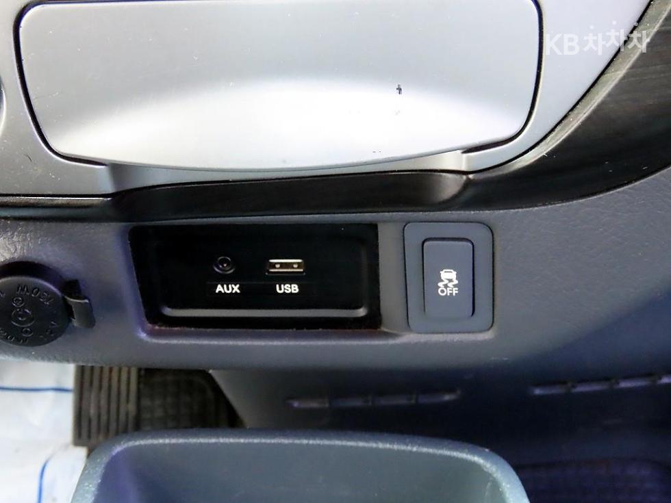 2017 - kia bongo iii