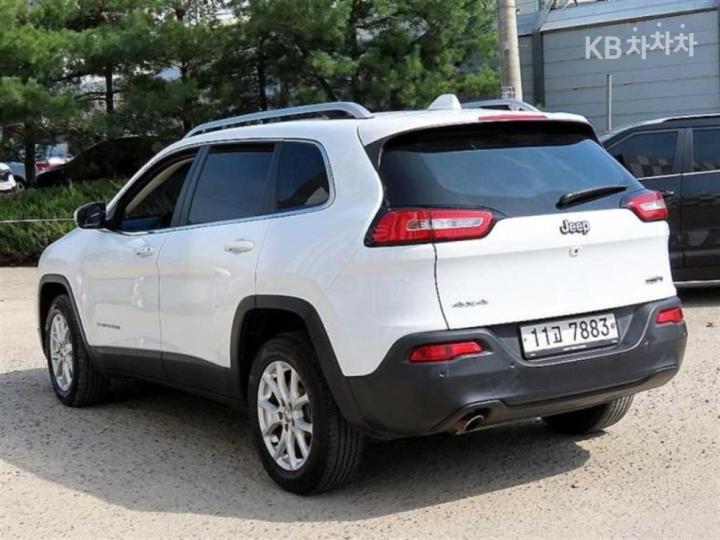 Jeep Cherokee 2.4 Longitude Base Type 5