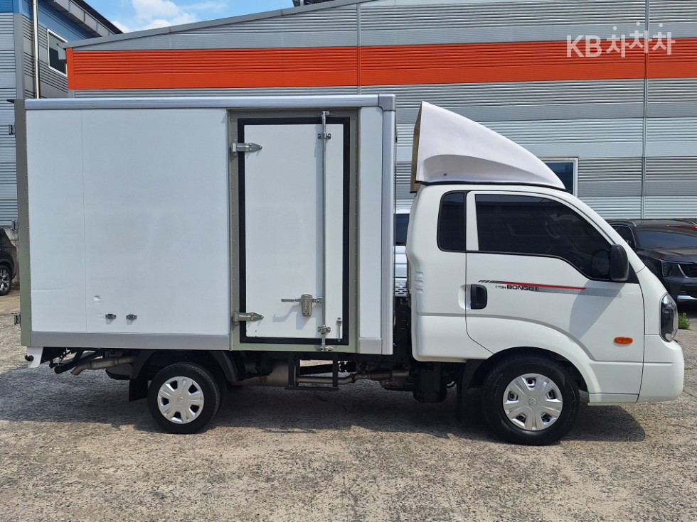 2025 - kia bongo iii