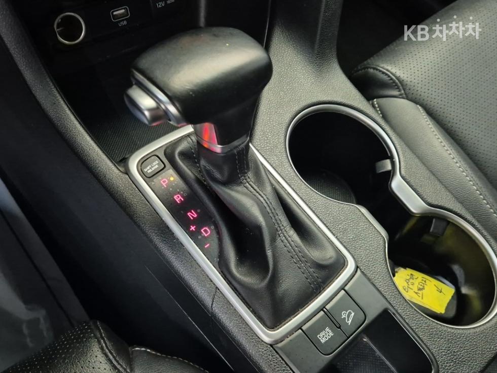 2020 - kia sportage