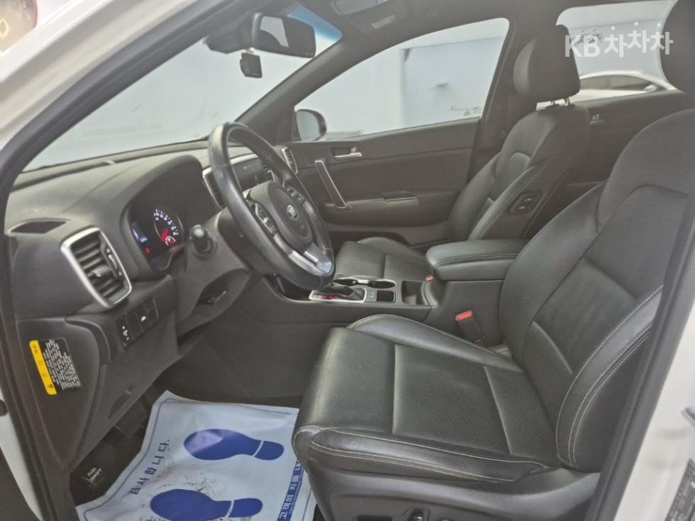 2020 - kia sportage