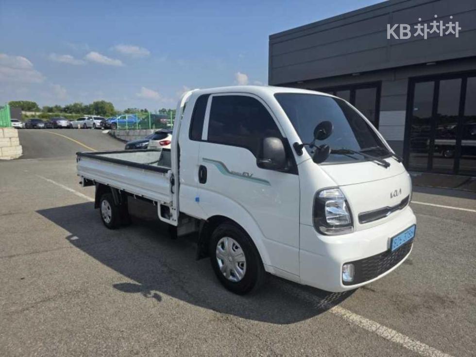 2023 - kia bongo iii