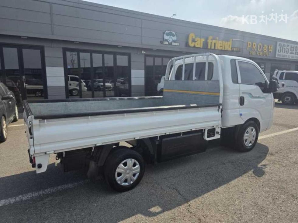 2023 - kia bongo iii