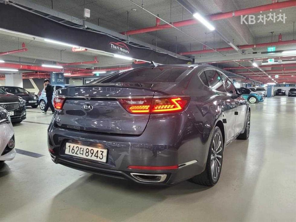 2018 - kia k7