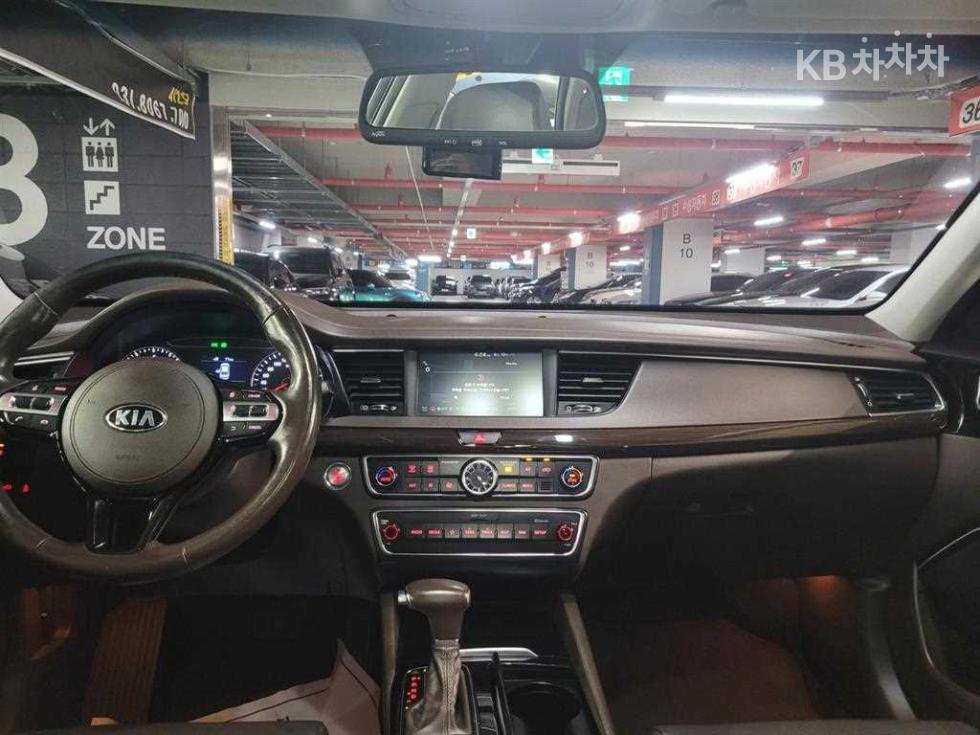 2018 - kia k7