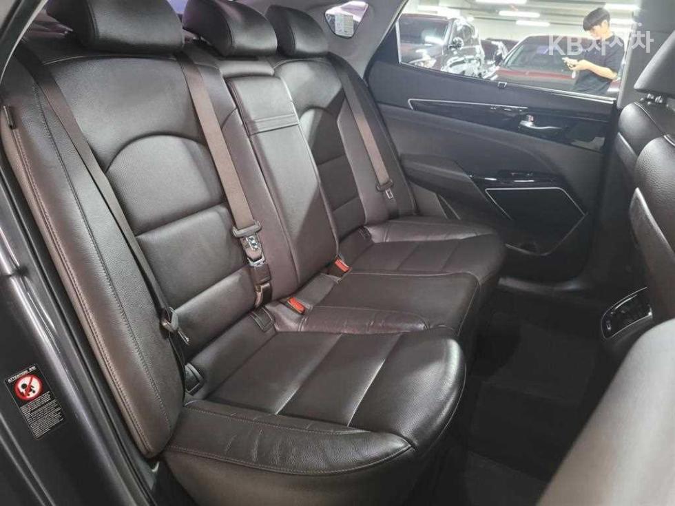 2018 - kia k7