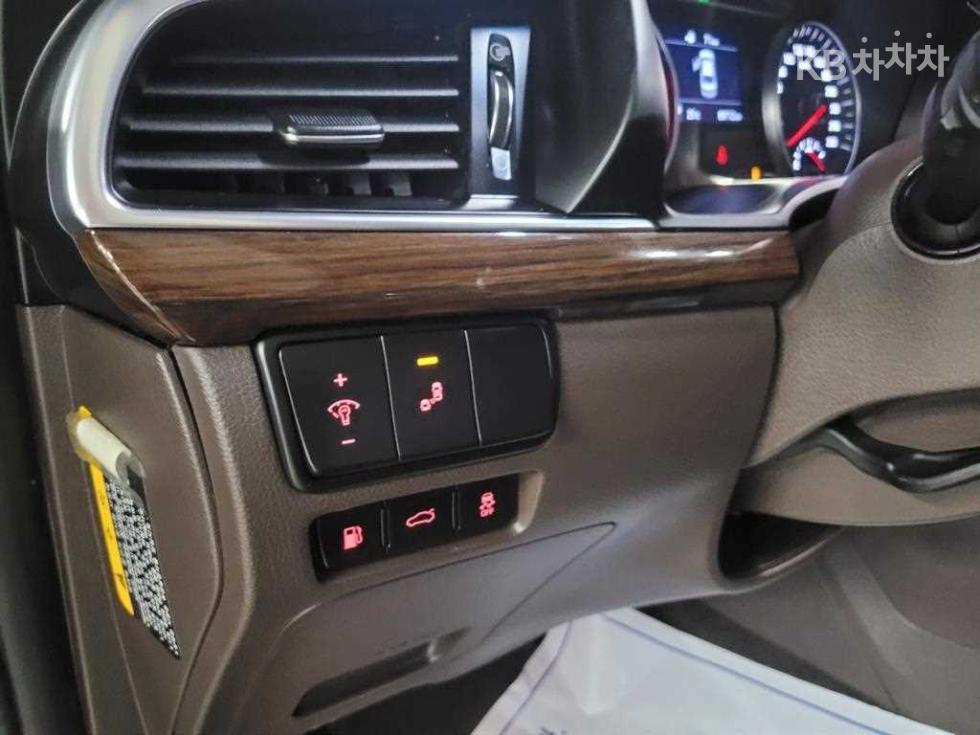 2018 - kia k7