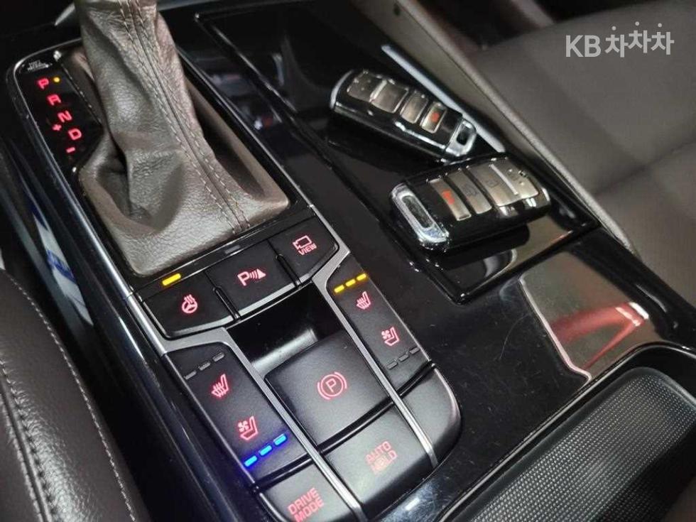 2018 - kia k7