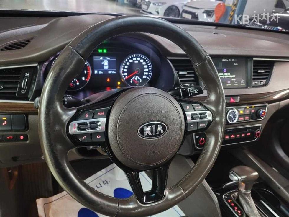 2018 - kia k7