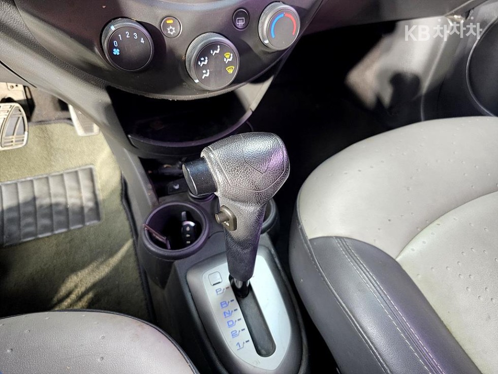 Chevrolet Spark — miniaturë 15