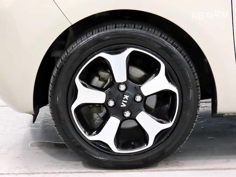 2012 - kia ray