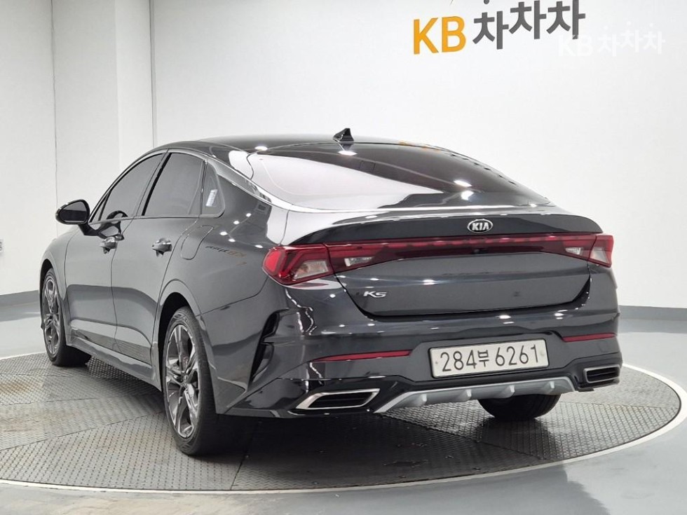 2021 - kia k5