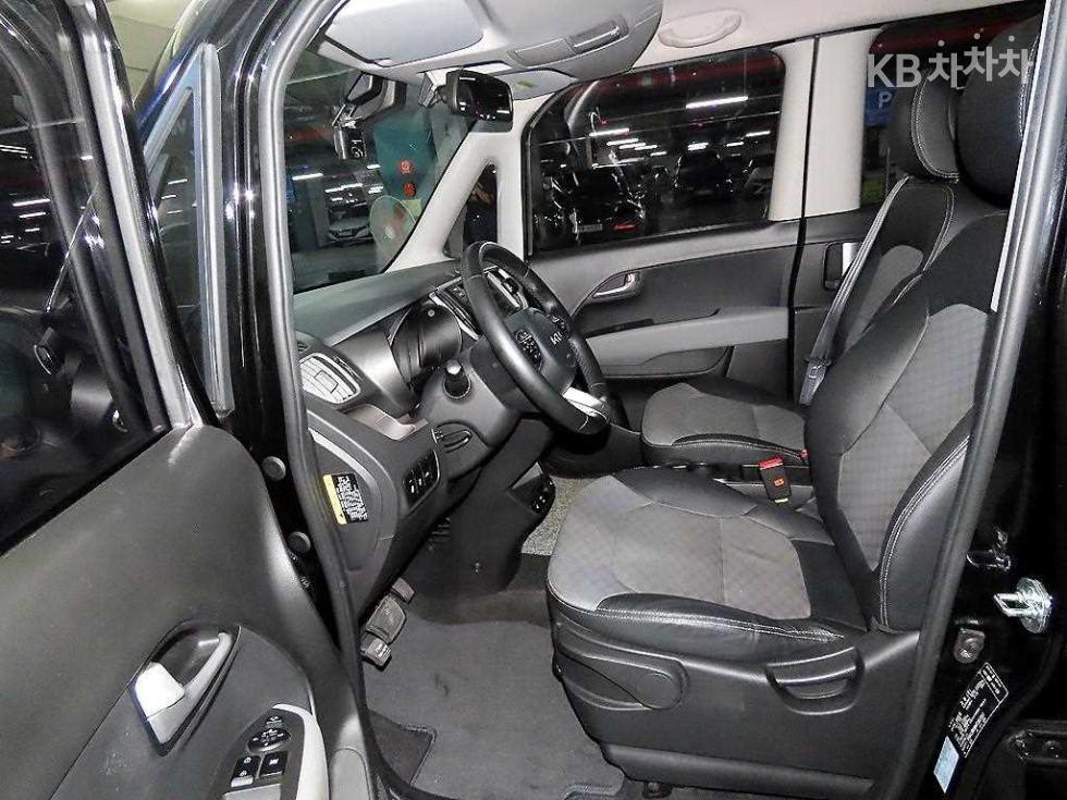 2022 - kia ray