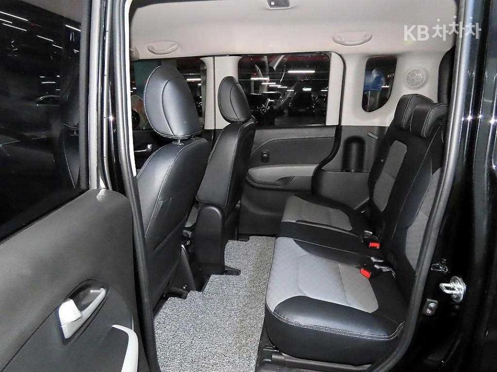 2022 - kia ray