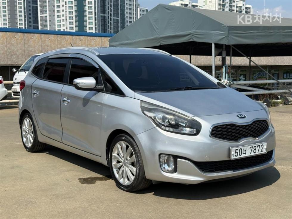 Kia Carens — miniaturë 2