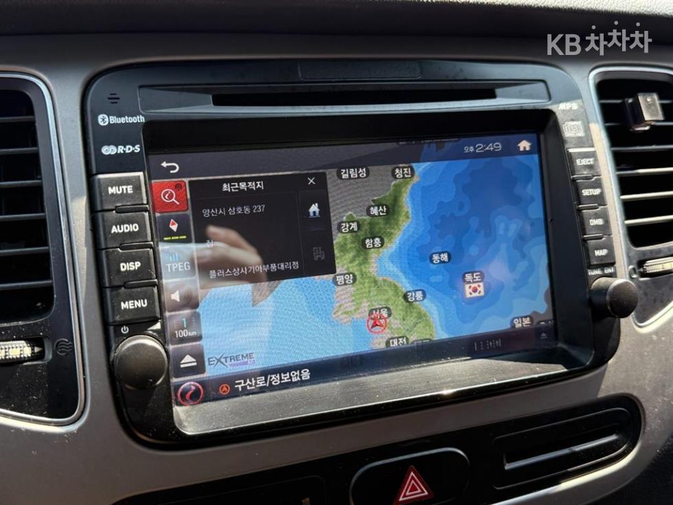Kia Carens — miniaturë 9