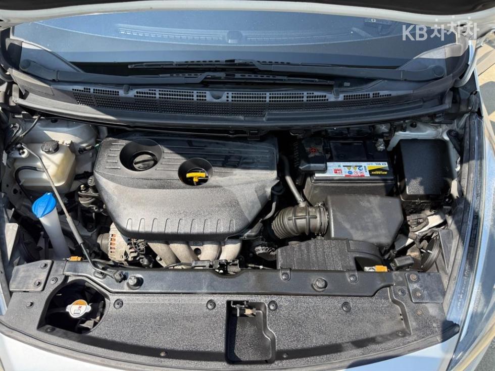 Kia Carens — miniaturë 19