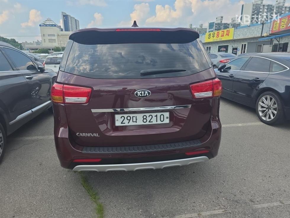 2016 - kia carnival