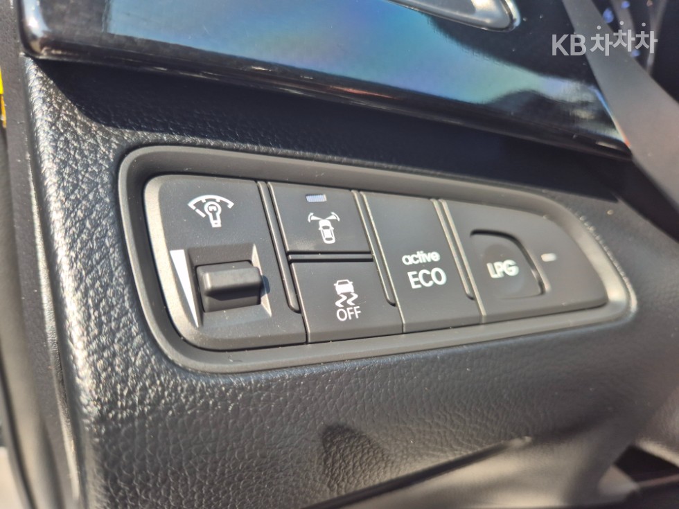 Hyundai Grandeur — miniaturë 13