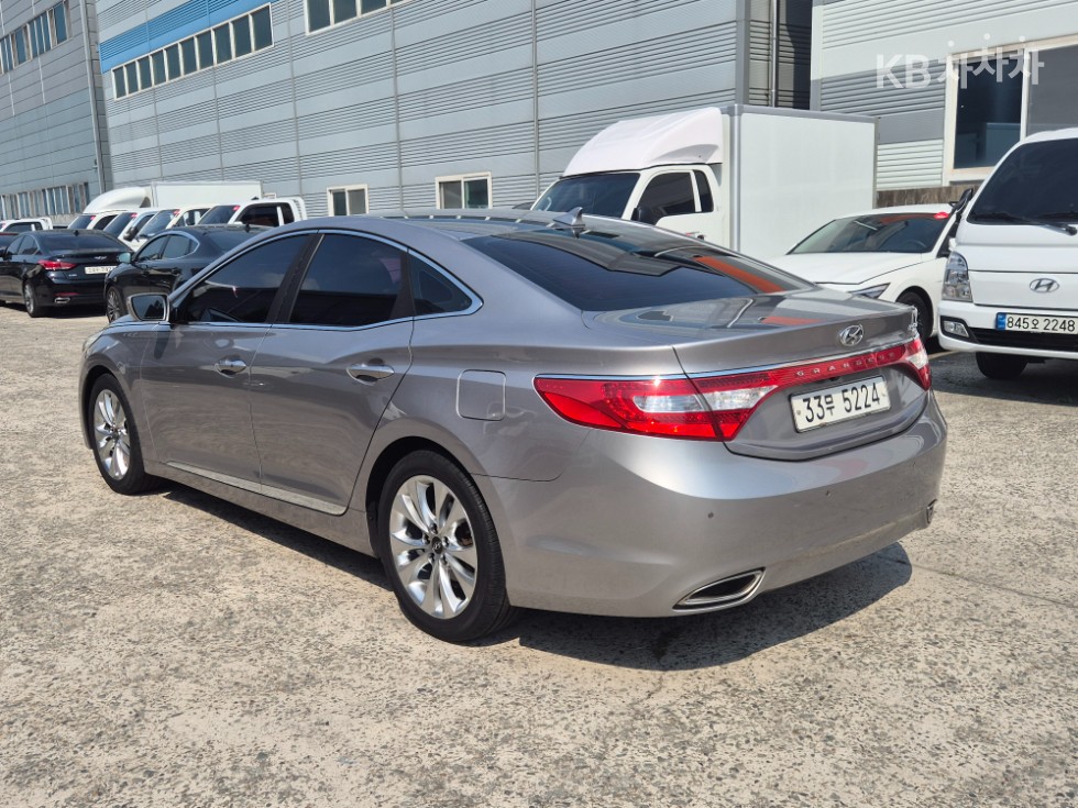 Hyundai Grandeur — miniaturë 8